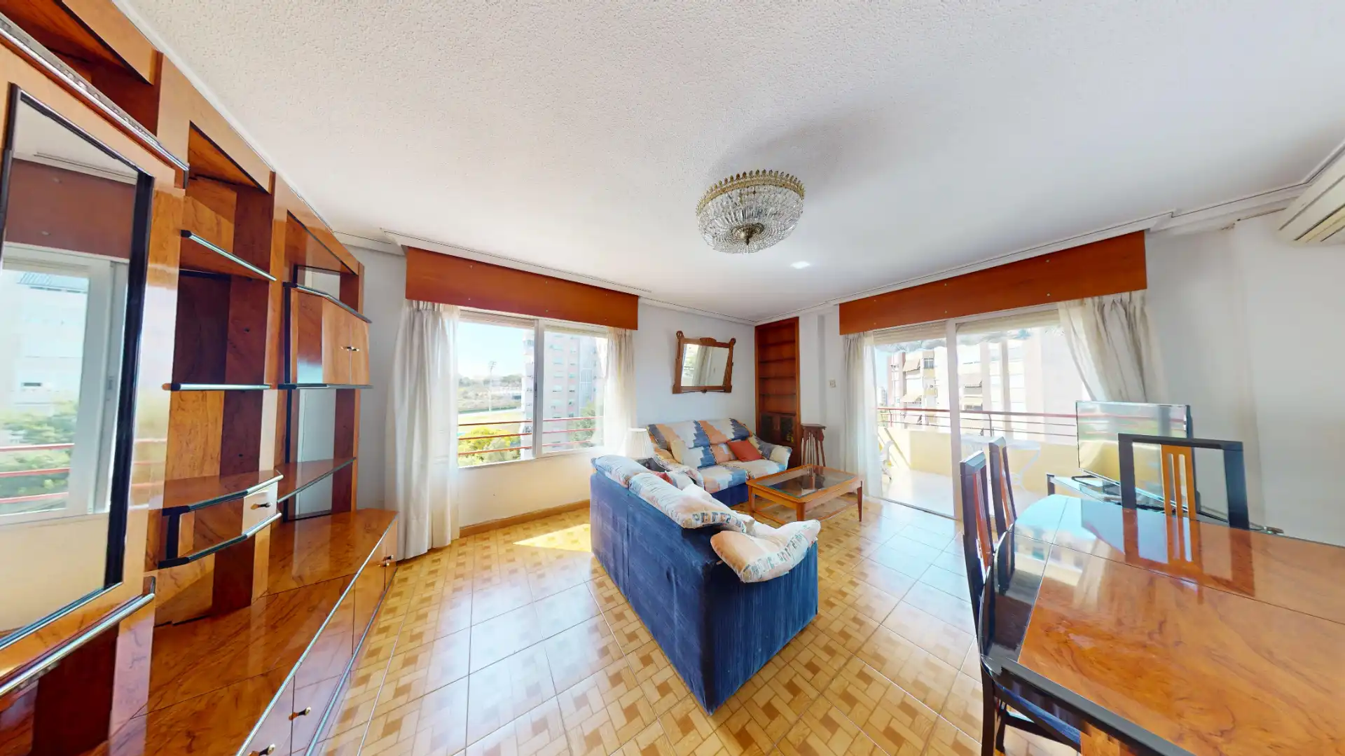 Sala de estar de Piso en venta en Alicante / Alacant con Aire acondicionado, Terraza y Amueblado
