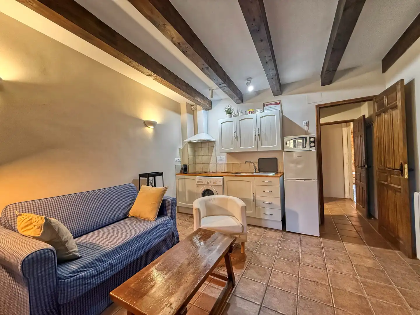 Sala d'estar de Finca rústica en venda en Rubielos de Mora amb Calefacció i Terrassa
