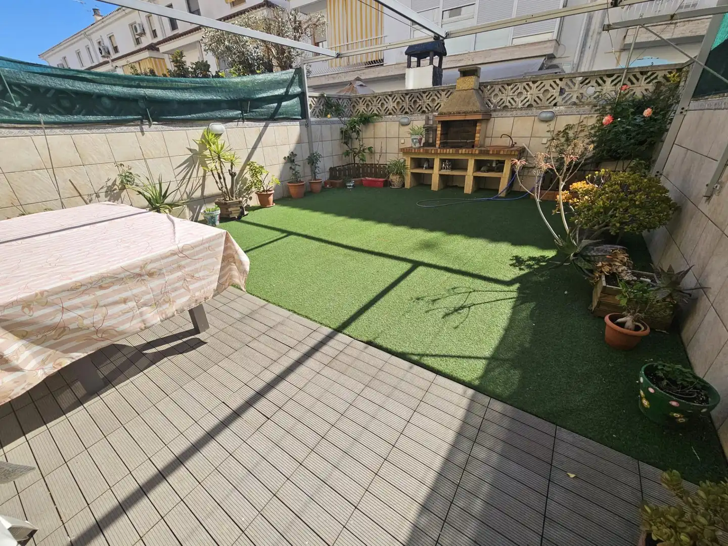 Terrasse von Einfamilien-Reihenhaus zum Verkauf in Malgrat de Mar mit Klimaanlage, Heizung und Privatgarten