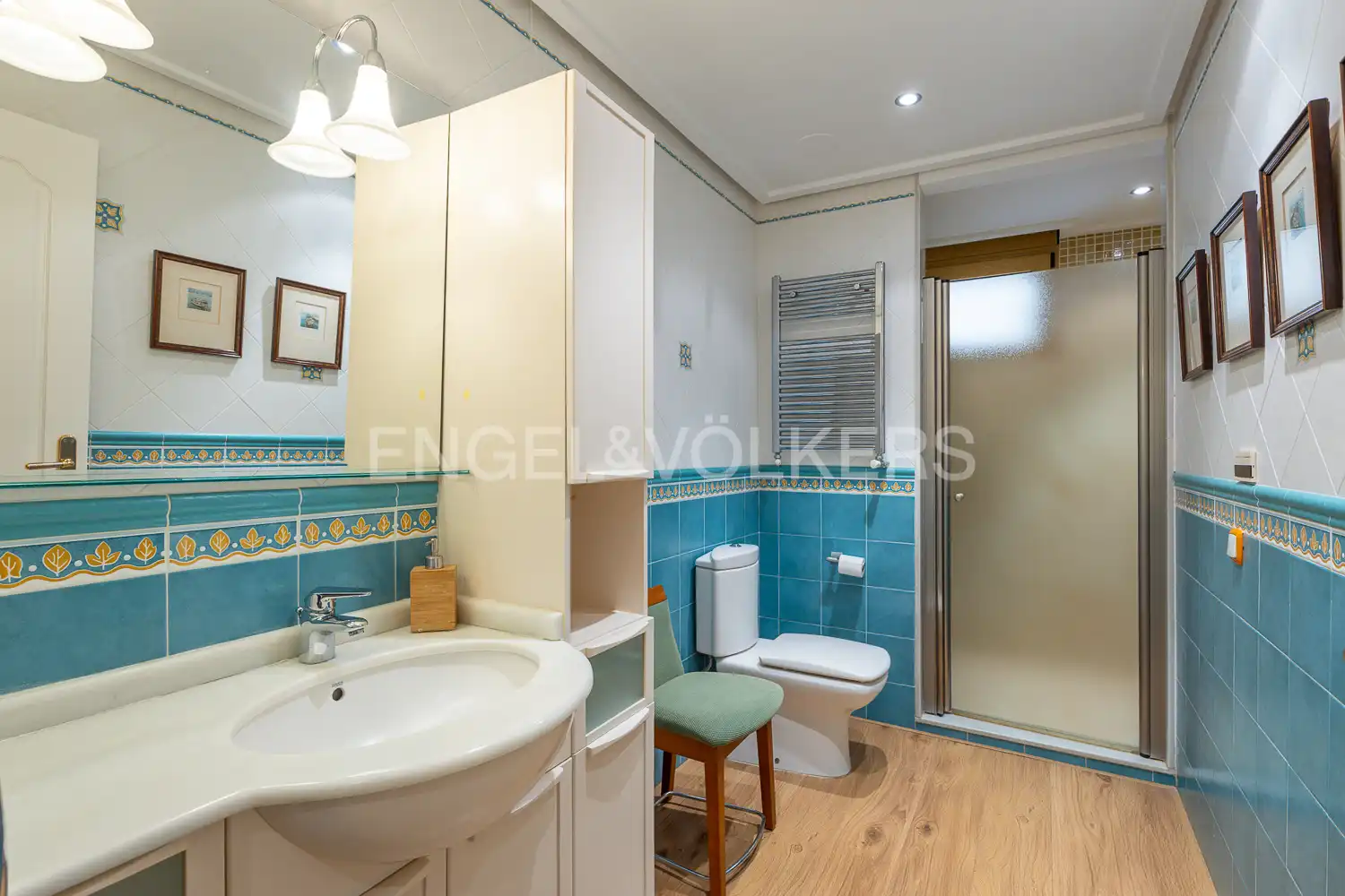 Bathroom of Houses for sale in Ontinyent  with Air Conditioner, Heating and Private garden