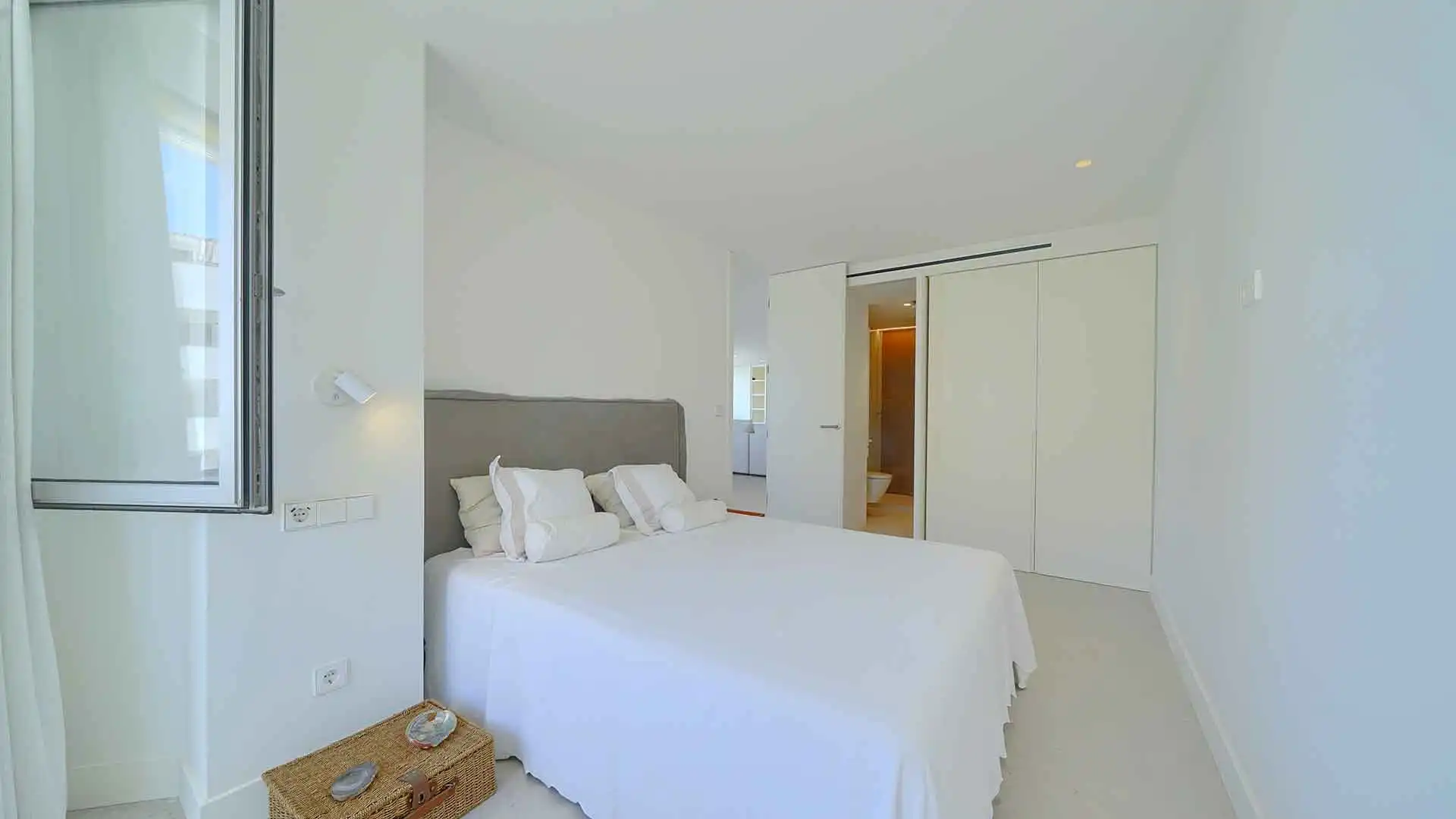 Bedroom of Attic for sale in Marbella  with Air Conditioner, Terrace and Storage room
