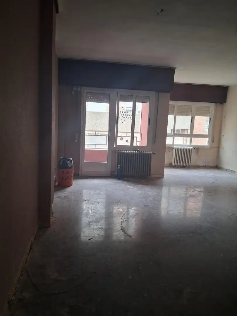 Wohnung zum Verkauf in Albacete mit Balkon