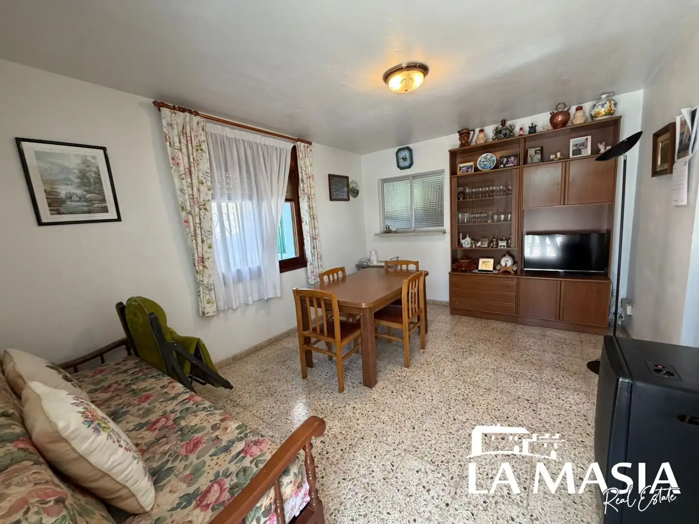 Vista exterior de Casa o xalet en venda en Olivella amb Calefacció, Jardí privat i Terrassa