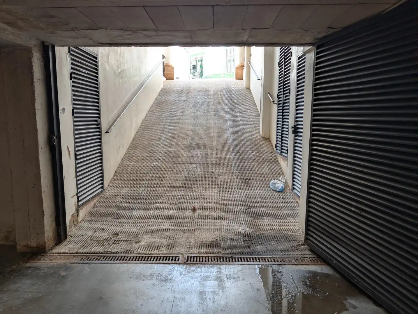 Parkplatz von Garage zum Verkauf in Sanlúcar la Mayor