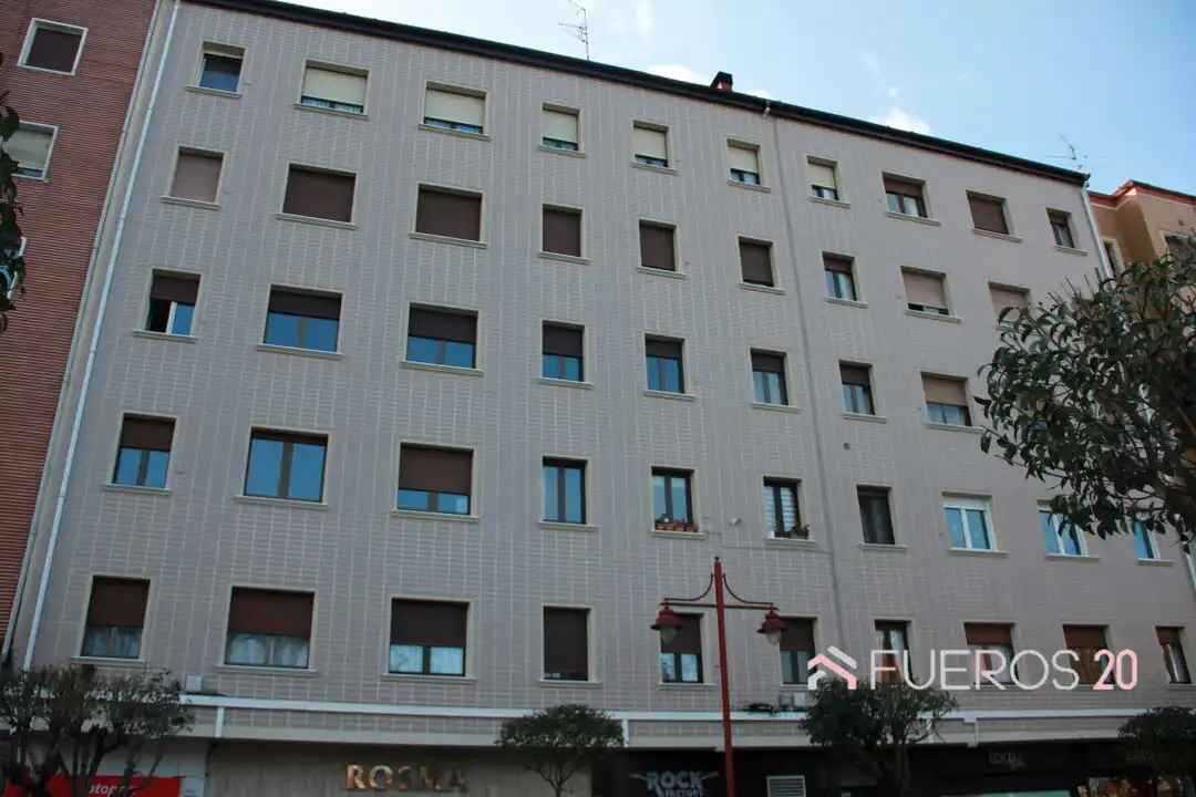 Piso con ascensor en venta en Bagatza - San Vicente, imagen 29