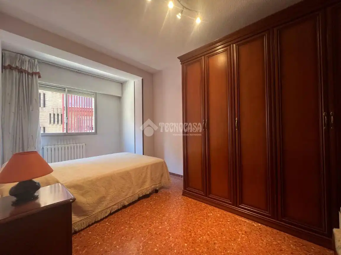 Habitación de Piso en venta en Zaragoza con Calefacción y Terraza