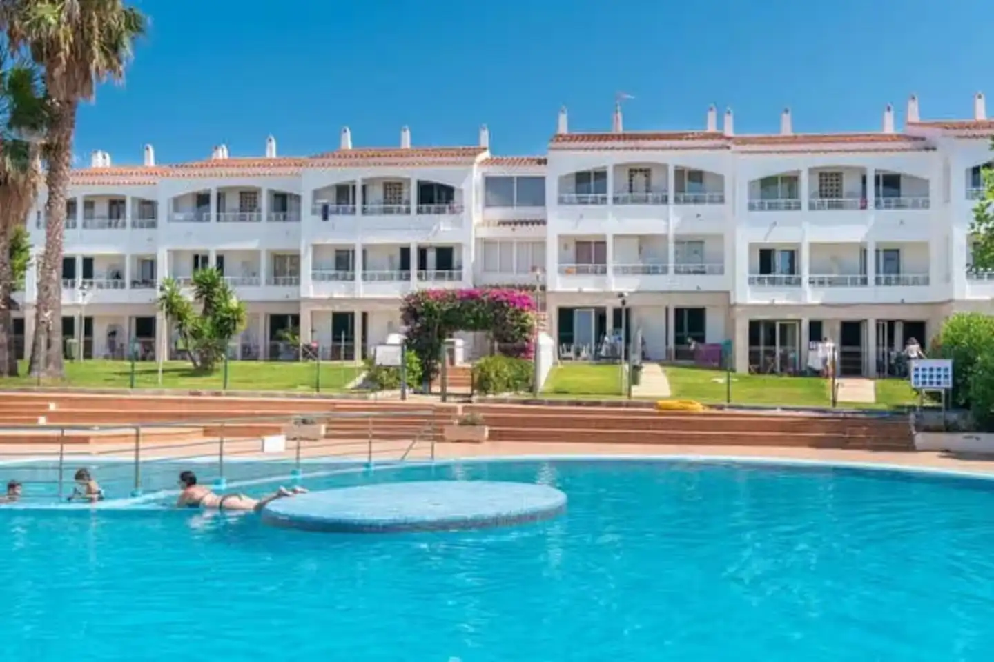 Piscina de Apartamento en venta en Ciutadella de Menorca