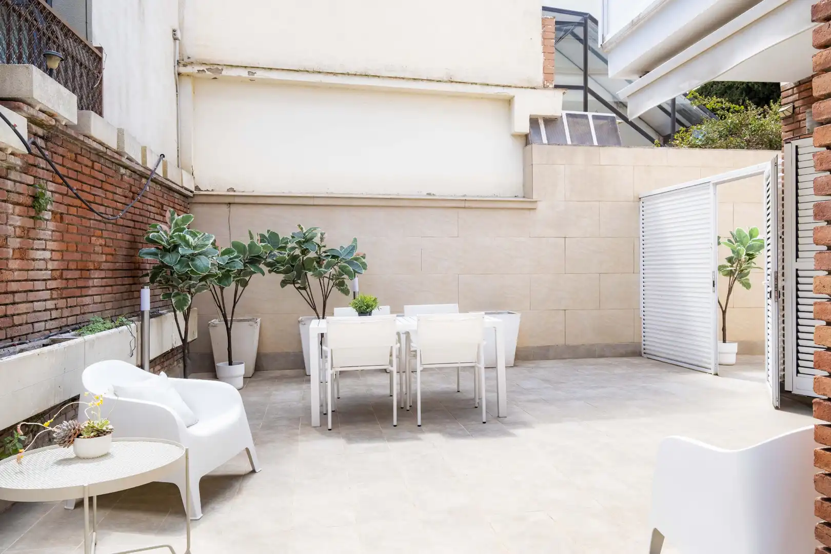 Terrassa de Casa o xalet en venda en Barcelona amb Aire condicionat, Calefacció i Jardí privat