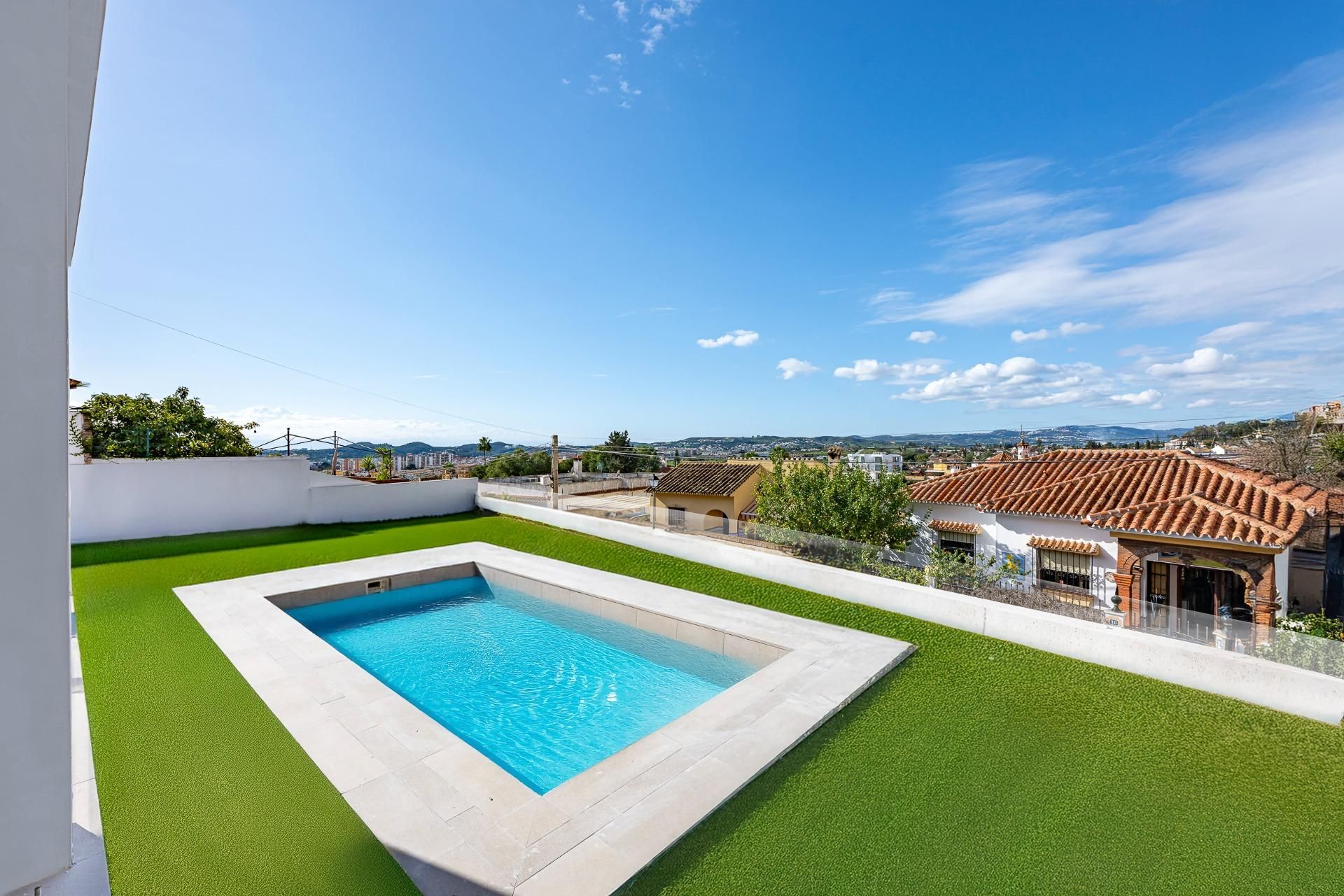 Piscina de Casa o xalet en venda en Mijas amb Aire condicionat, Calefacció i Jardí privat