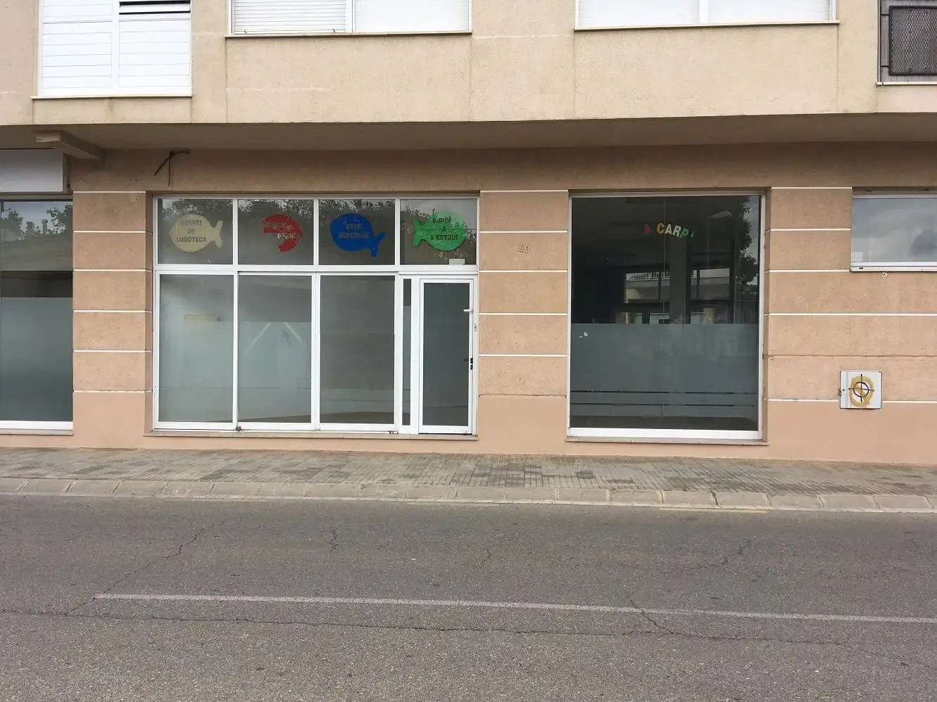 Business premises for sale in Carrer de la Torre de Taialà 40, imagen 3