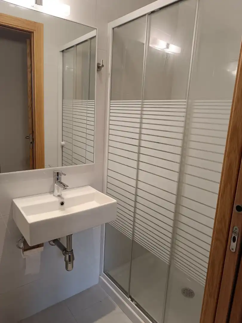 Maisonette zum Verkauf in Calle CASTRON DOURO, Ensanche - Sar
