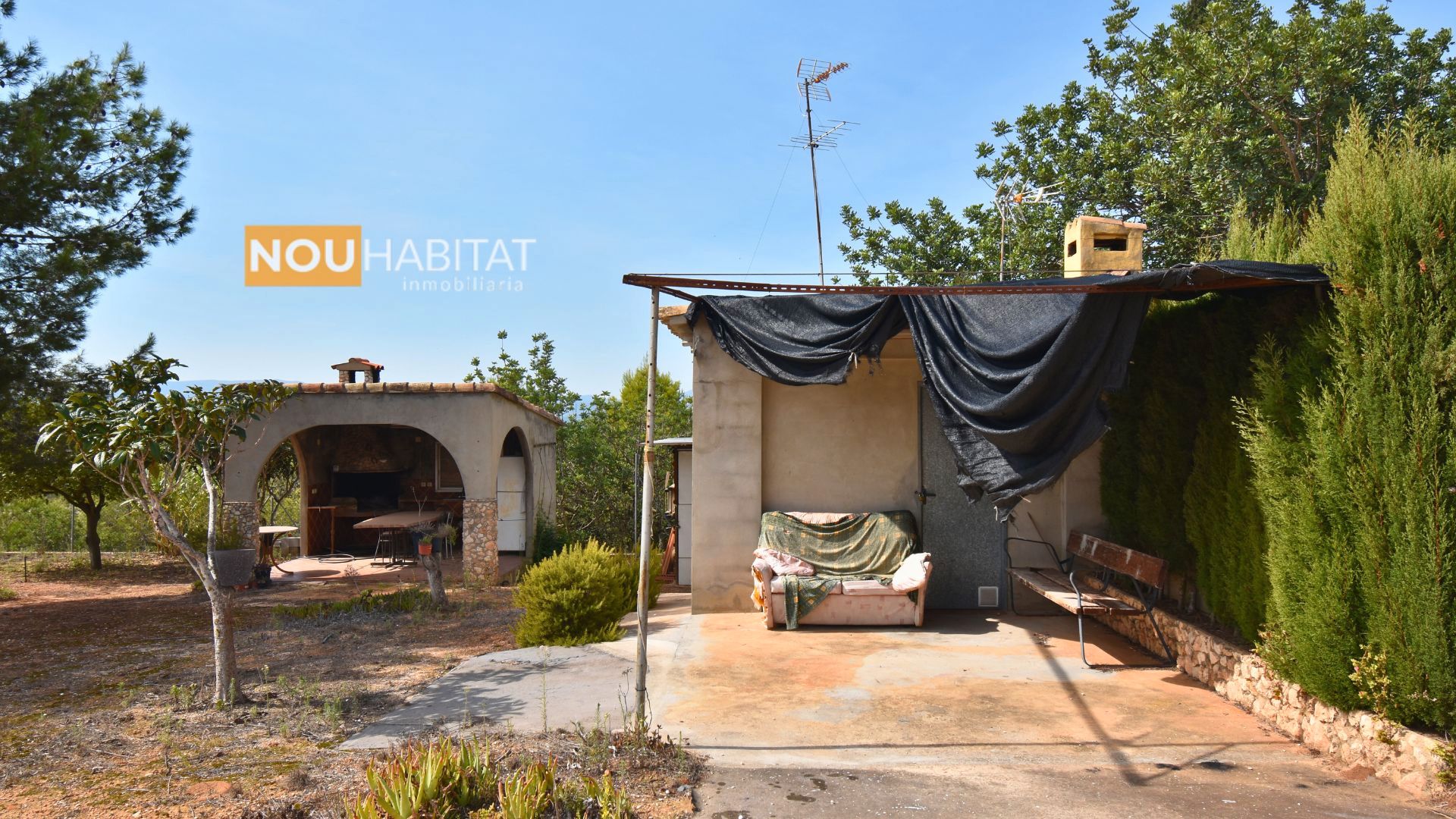 Vista exterior de Casa o xalet en venda en Montserrat amb Jardí privat, Terrassa i Traster