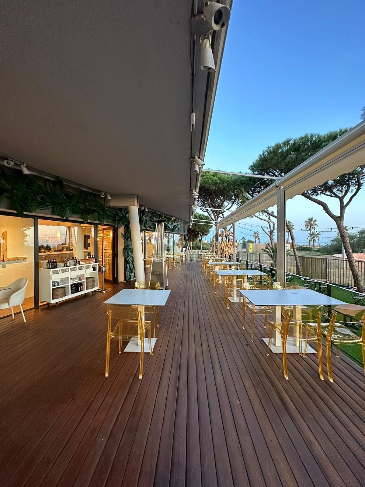 Local de lloguer a Gavà Mar