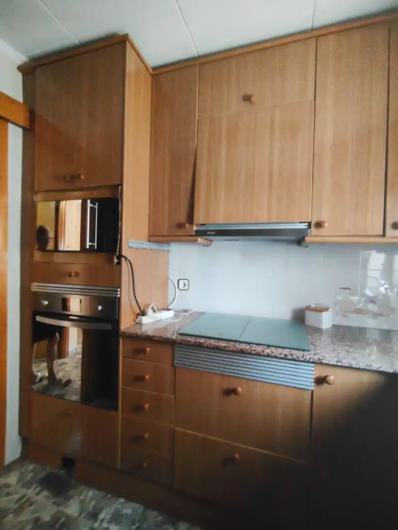 Cuina de Casa o xalet en venda en Barcelona amb Aire condicionat, Terrassa i Balcó