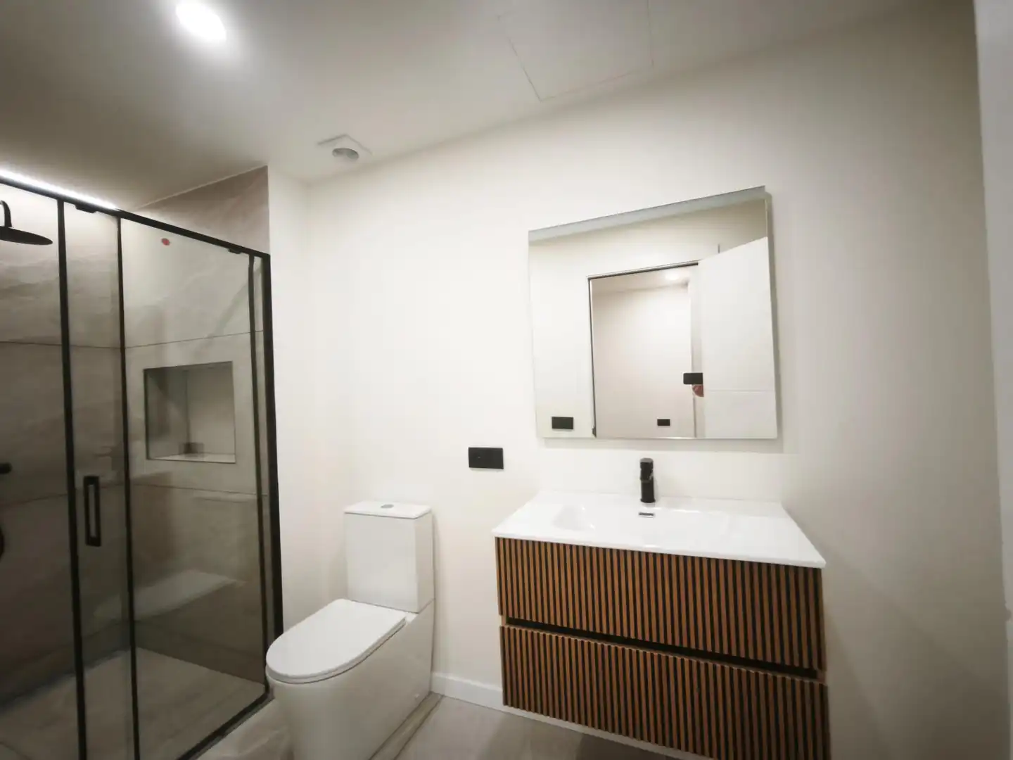 Bathroom of Ground floor for sale in Inca  with Air Conditioner and Heating