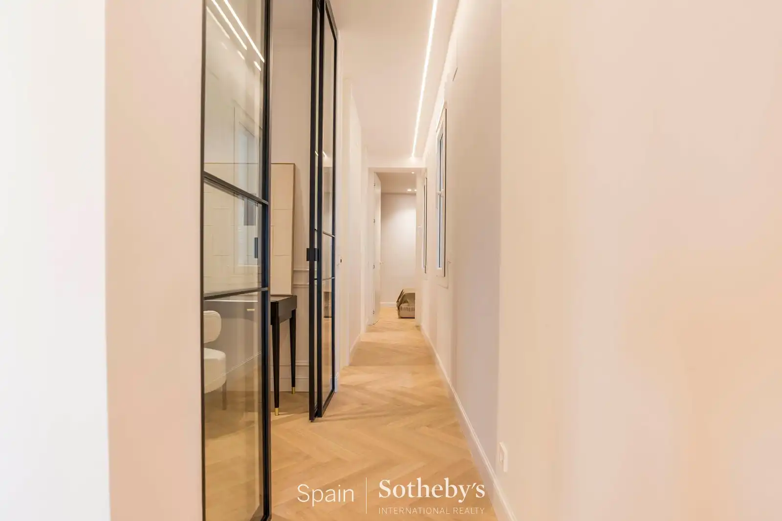 Apartments for sale in Madrid  with Air Conditioner and Heating