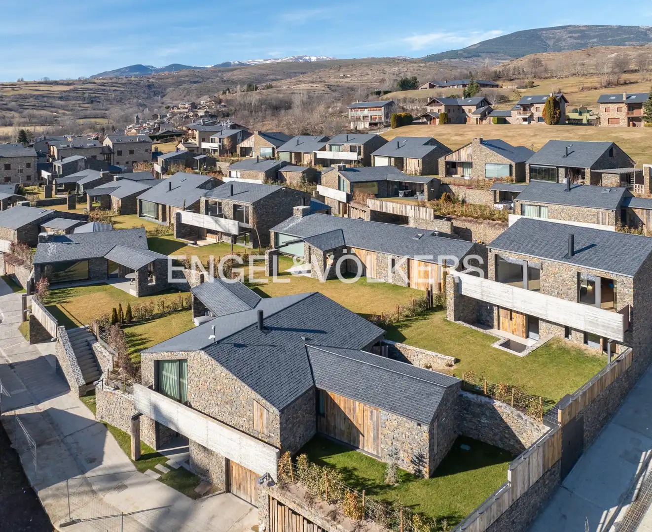 Exterior view of Houses for sale in Ger  with Heating, Private garden and Parquet flooring