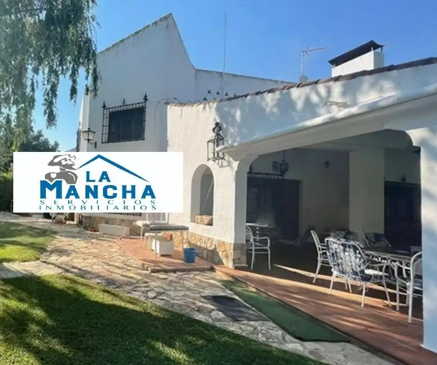 Casa rústica amb piscina en venda a Calle GARDENIA, imagen 4