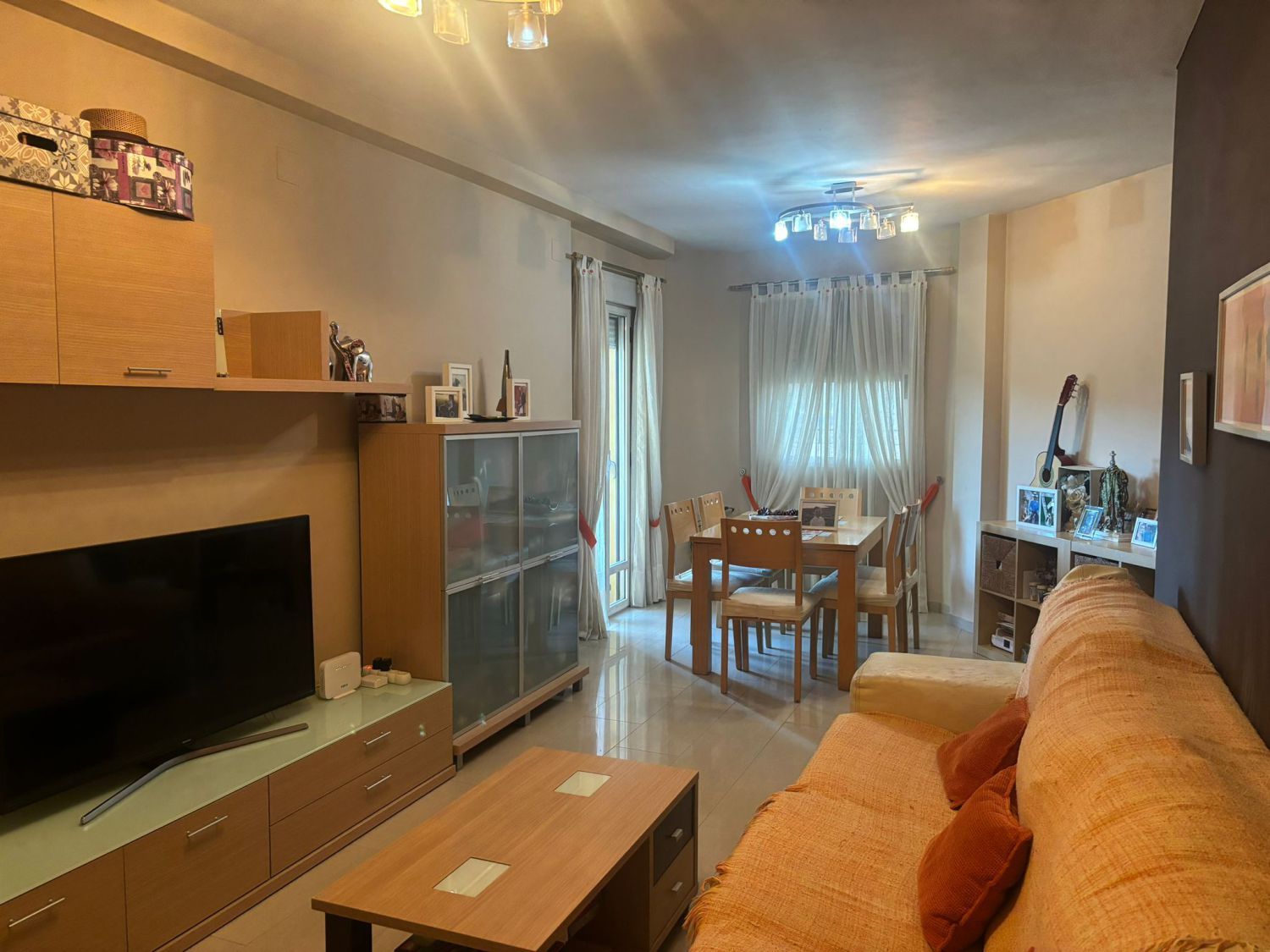Sala de estar de Piso en venta en Alcalá de Guadaira con Aire acondicionado y Balcón