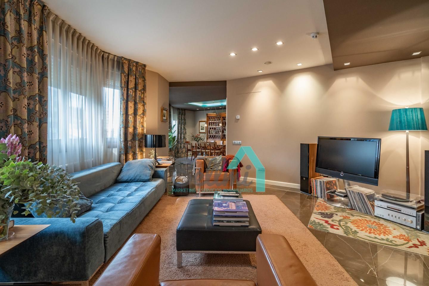 Living room of Duplex for sale in Oviedo   with Heating, Parquet flooring and Storage room