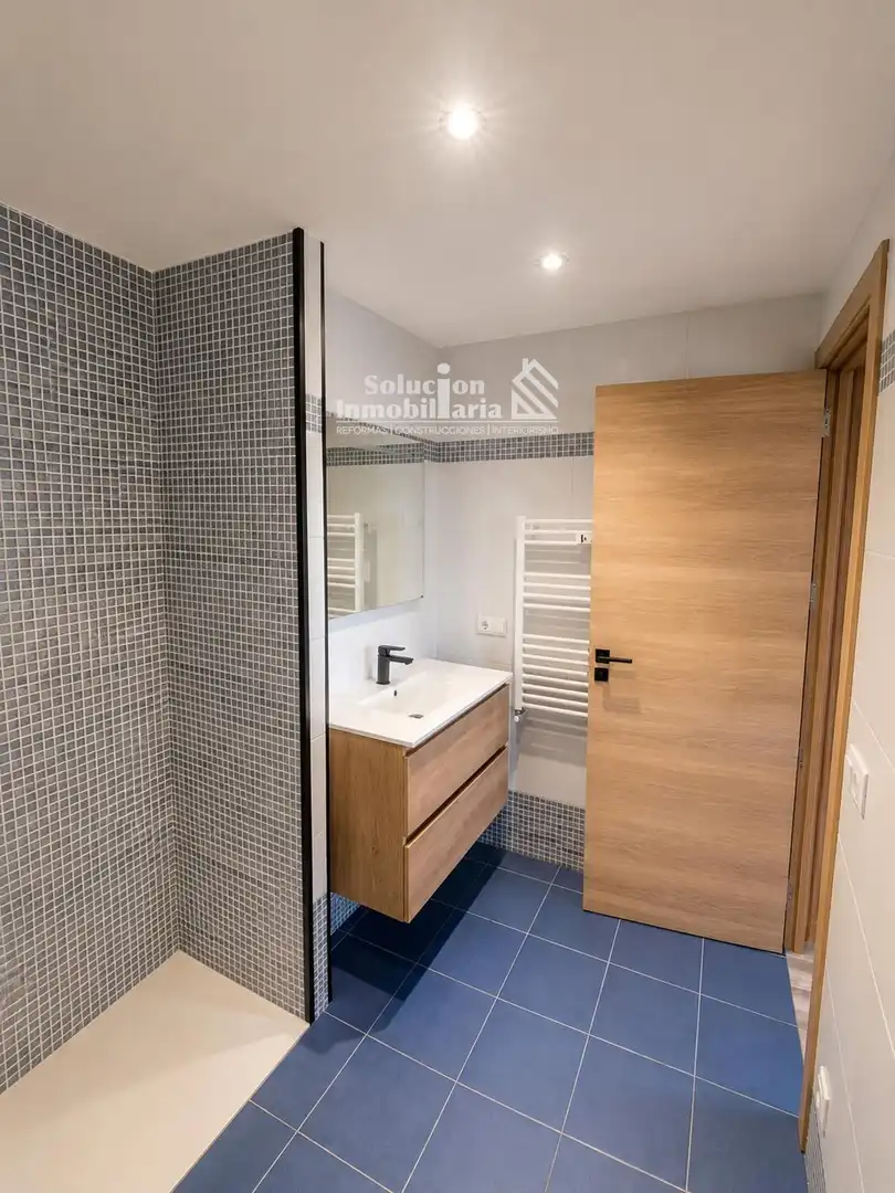 Baño de Ático de alquiler en Salamanca con Calefacción, Terraza y Amueblado