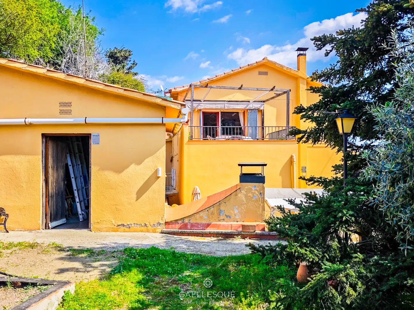 Vista exterior de Casa o chalet en venta en Barcelona con Calefacción, Jardín privado y Terraza