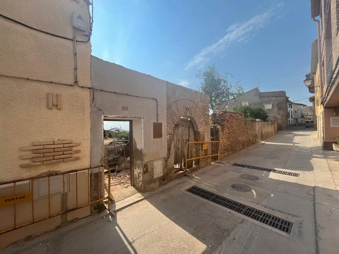 Exterior view of Land for sale in Laluenga