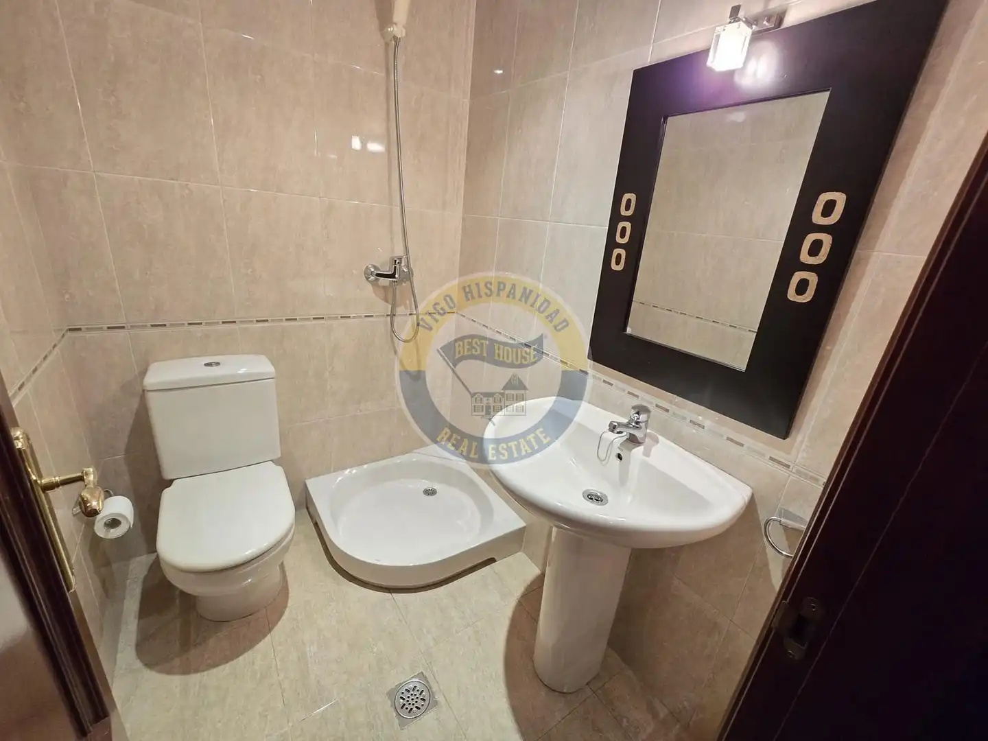 Baño de Piso de alquiler en Centro Urbano