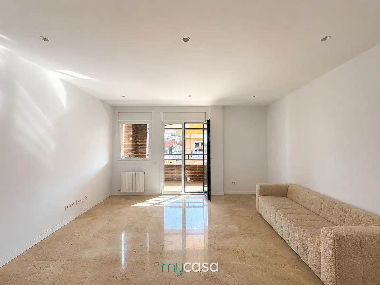 Sala de estar de Piso en venta en Barcelona con Aire acondicionado, Calefacción y Parquet