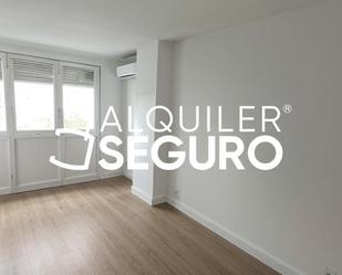 Bedroom of Flat to rent in  Madrid Capital  with Air Conditioner and Heating