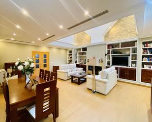 Living room of House or chalet for sale in Antequera  with Air Conditioner, Heating and Terrace
