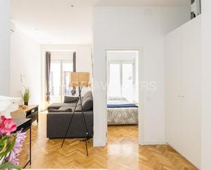 Bedroom of Apartment for sale in  Madrid Capital  with Air Conditioner and Balcony