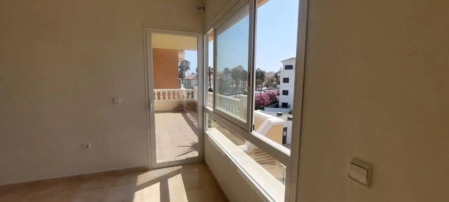 Terrassa de Apartament en venda en Torrox amb Terrassa i Piscina