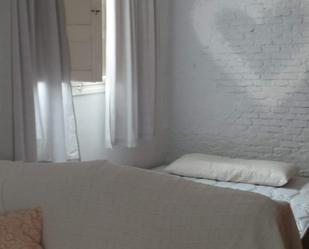 Bedroom of Attic to rent in  Sevilla Capital  with Air Conditioner