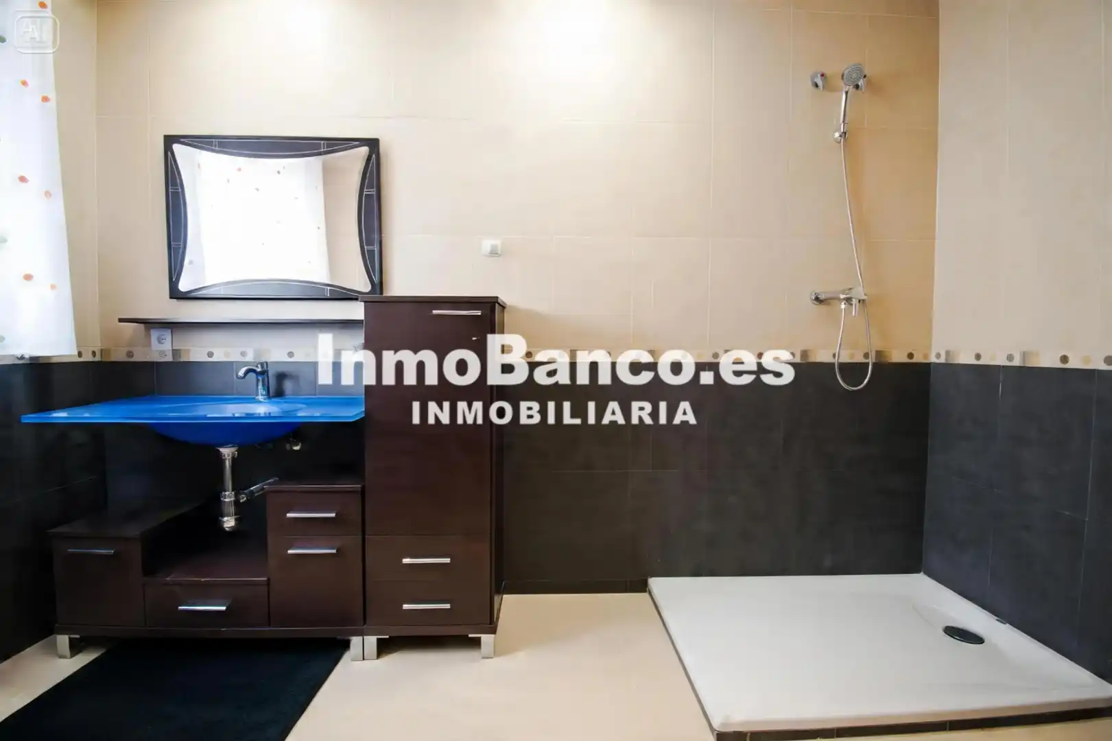 Casa o chalet en venta en Chiva con Jardín privado, Parquet y Terraza