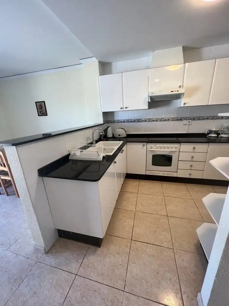Cocina de Casa adosada de alquiler en Els Poblets con Aire acondicionado, Calefacción y Jardín privado