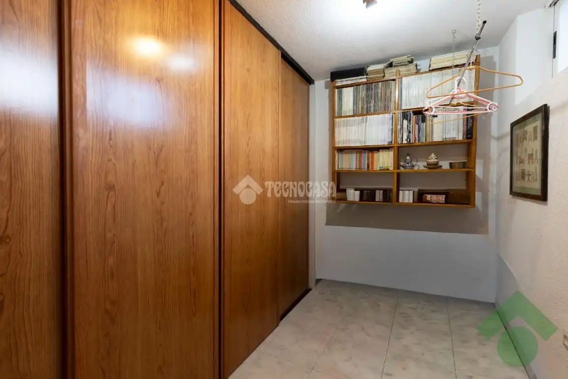 Dormitori de Casa o xalet en venda en Albolote