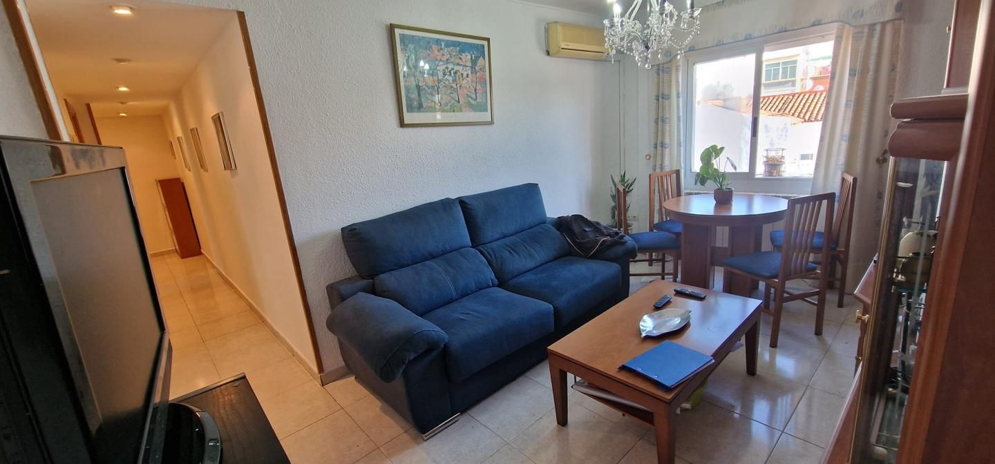 Living room of Flat for sale in  Zaragoza Capital  with Air Conditioner, Heating and Furnished