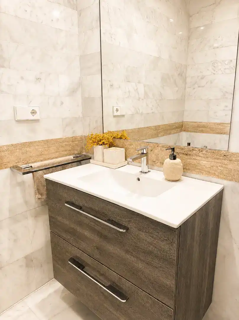 Badezimmer von Wohnung zum Verkauf in Oviedo 