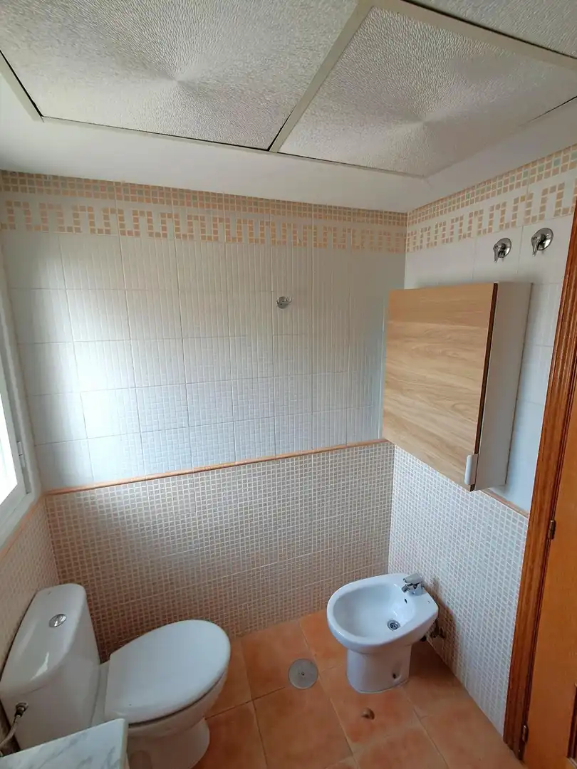 Bathroom of Apartments for rent in L'Alfàs del Pi  with Terrace, Furnished and Balcony