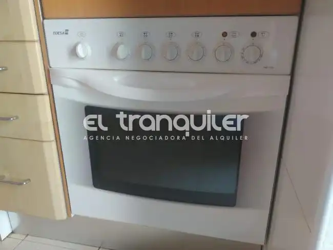 Cuina de Pis de lloguer en Madrid amb Terrassa, Moblat i Rentadora