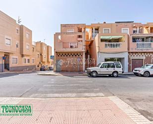 Casa adosada en venda a Calle Álvarez de Sotomayor, Santa María del Águila