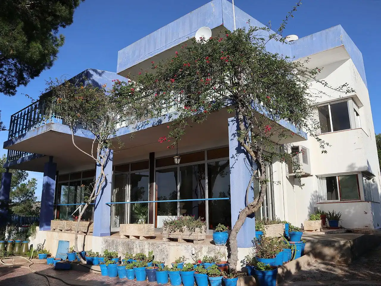 Vista exterior de Casa o xalet en venda en Alcanar amb Jardí privat, Terrassa i Piscina