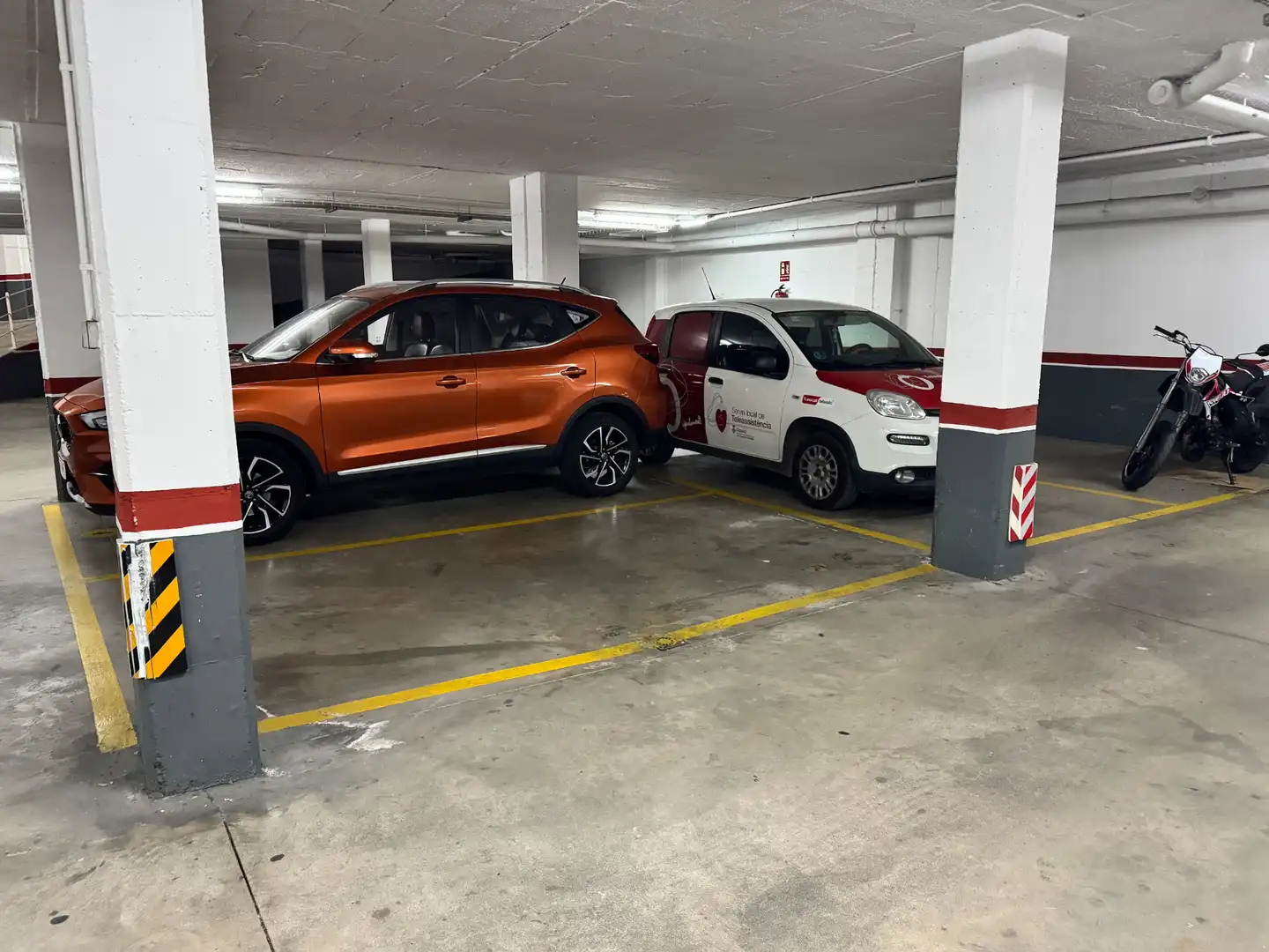 Parkplatz von Garage zur Miete in Girona