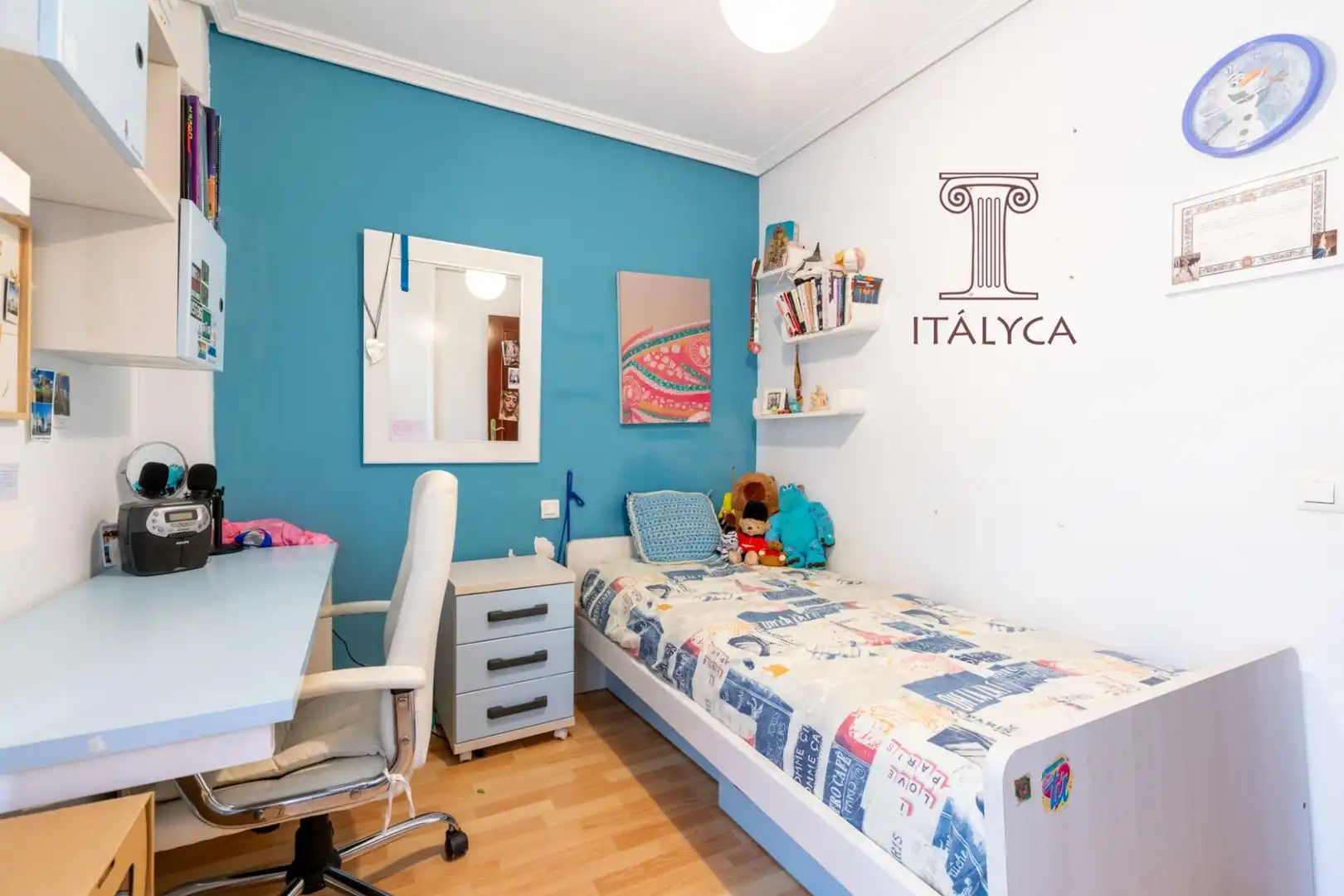 Habitación de Casa adosada en venta en Tomares con Aire acondicionado, Terraza y Trastero