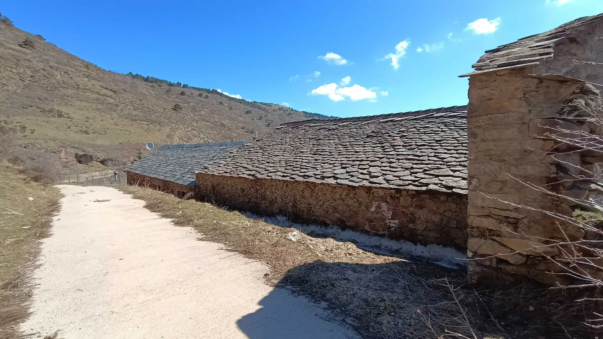 Vista exterior de Finca rústica en venda en Soriguera amb Balcó