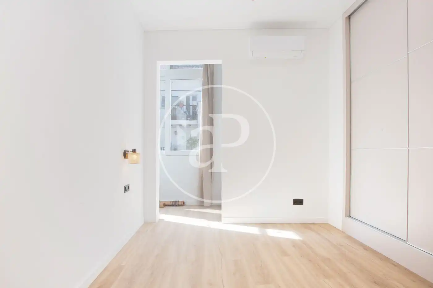 Habitación de Piso de alquiler en Valencia con Aire acondicionado y Balcón