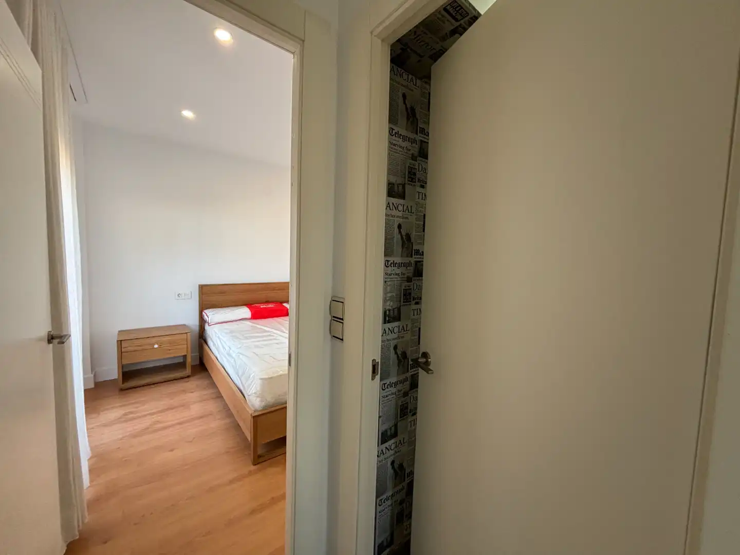 Habitación de Ático de alquiler en La Zubia con Aire acondicionado, Calefacción y Jardín privado