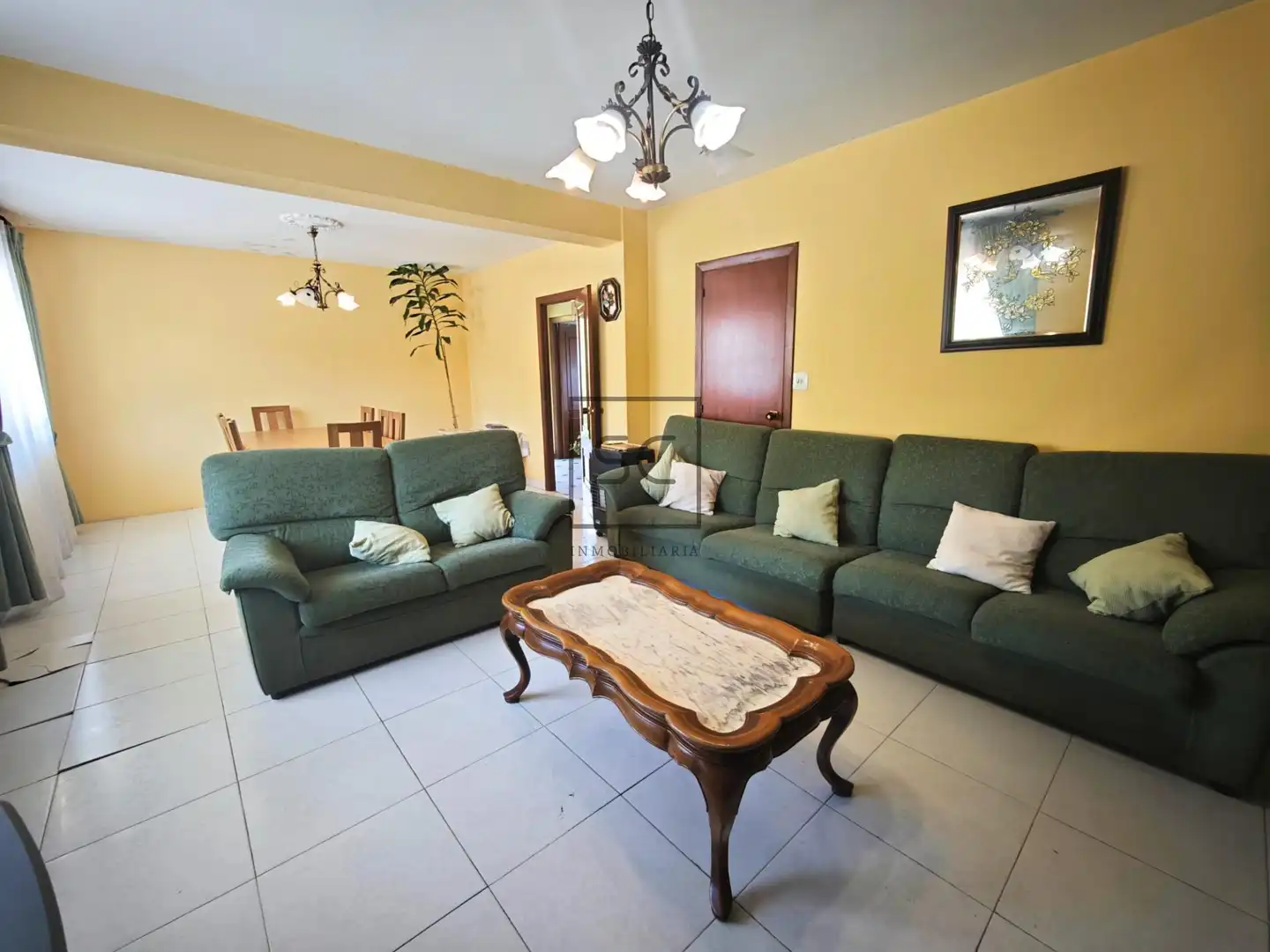 Sala de estar de Casa o chalet en venta en Narón con Jardín privado, Trastero y Amueblado
