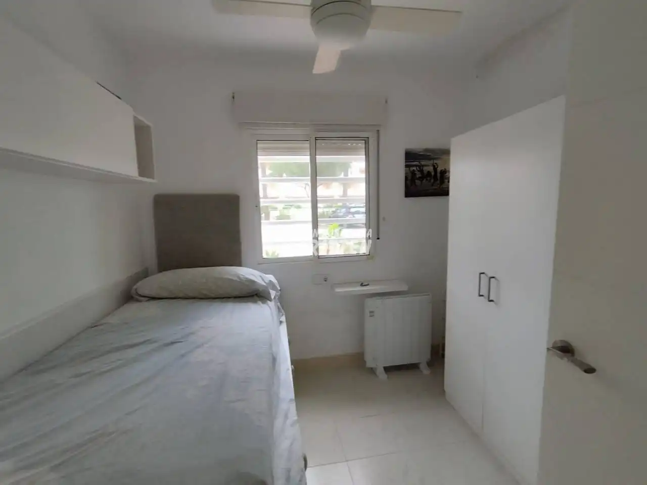Schlafzimmer von Wohnung zur Miete in La Manga del Mar Menor mit Klimaanlage, Terrasse und Möbliert